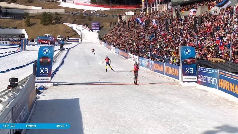 The German biathlon ace Franziska Preuss gets the overall World Cup victory in a crazy finish. Rivalin Lou JeanMonnot plunges in the final round.