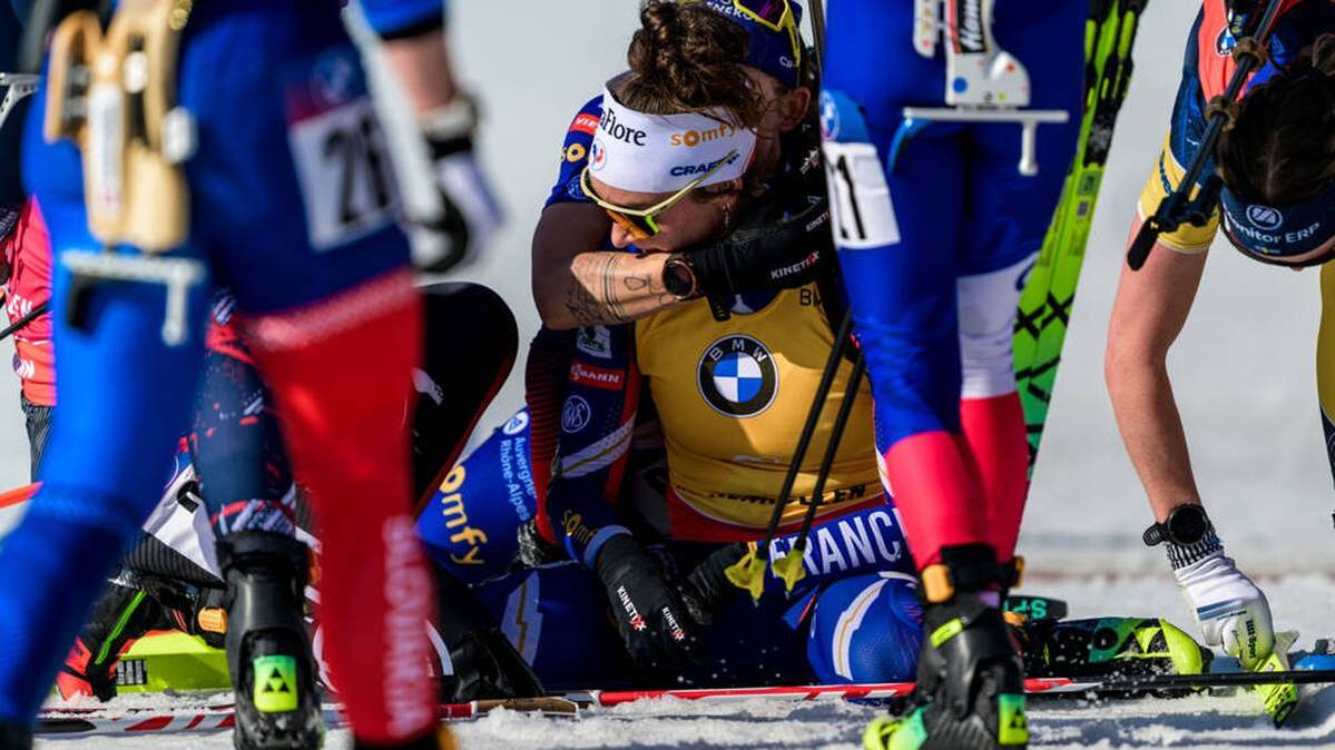 Lou JeanMonnot lost the duel with Franziska Preuss in a dramatic way