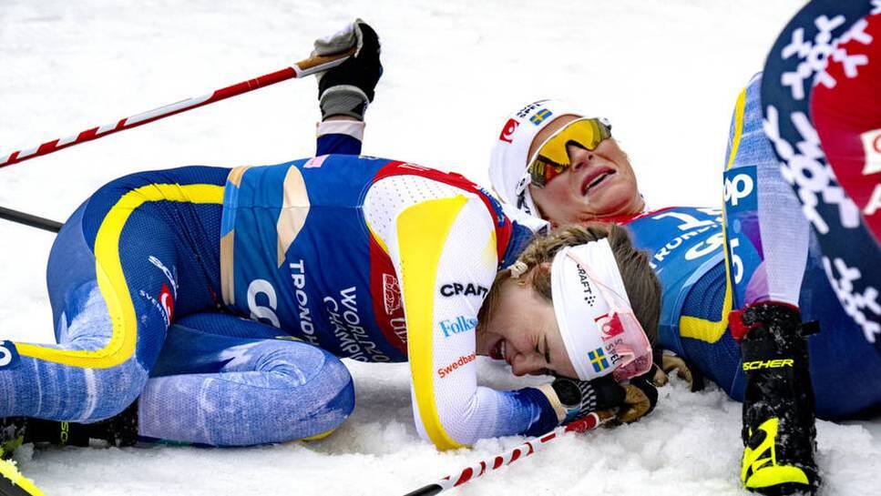 Ebba Andersson and Frida Karlsson were completely exhausted at the finish line