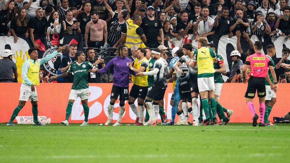 Memphis Depay triggered a pack formation