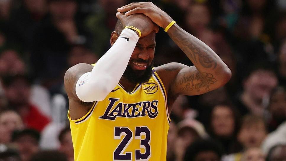 Lebron James and the Lakers lose strange