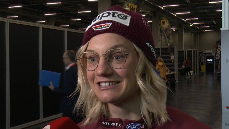 Victoria Carl, Friedrich Moch and cross-country national coach Peter Schlickenrieder talk about her personally best cross-country skier in the history of sport.