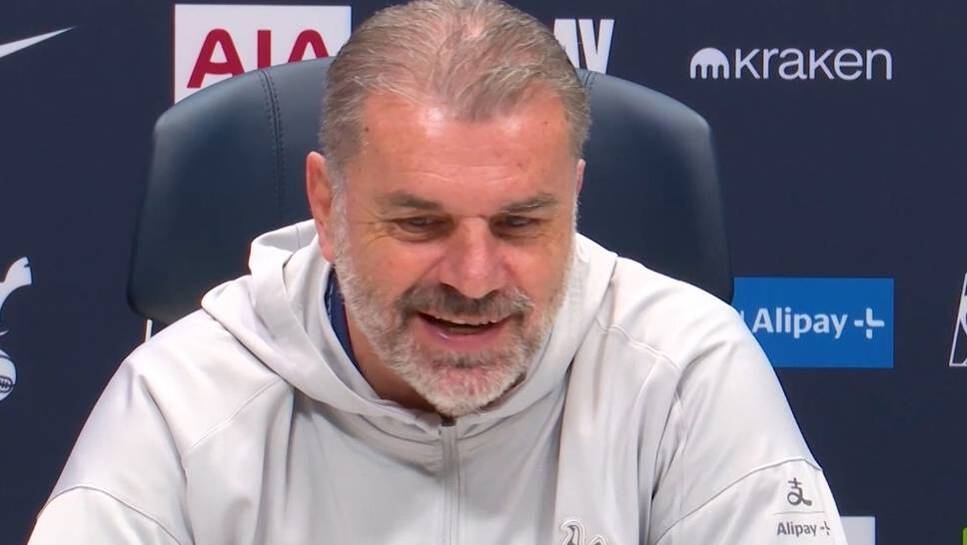 Before the semi-final second leg in the EFL Cup against Liverpool at Tottenham Hotspur, the question of long title is again. Poseteclou jokes trace coach with a reporter.