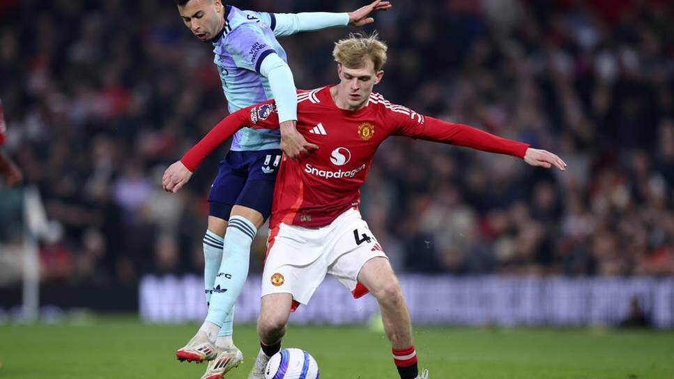 Manunited and Arsenal fought a big fight
