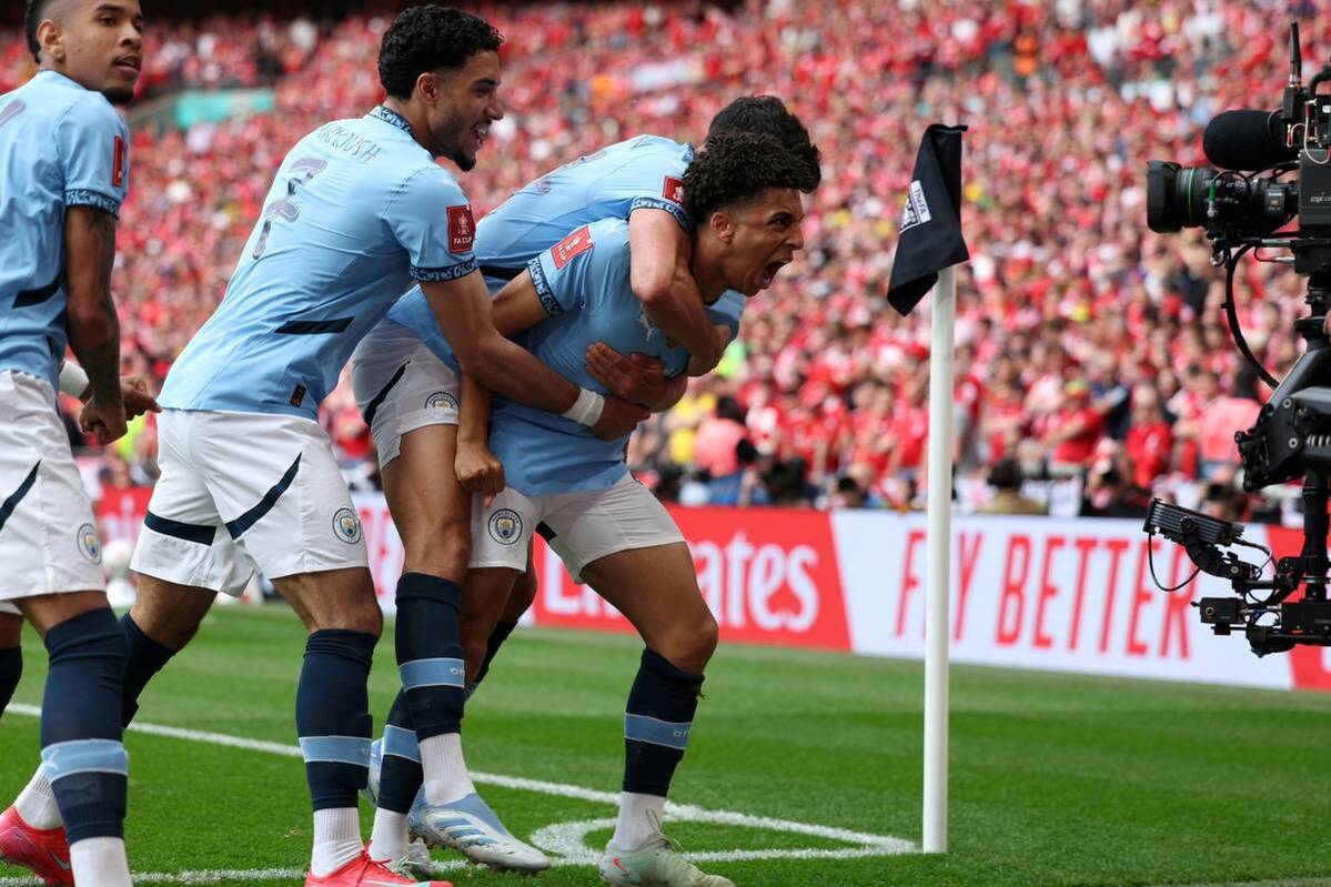 Manchester City makes it into the cup final for the third time - but loses a different title in parallel.