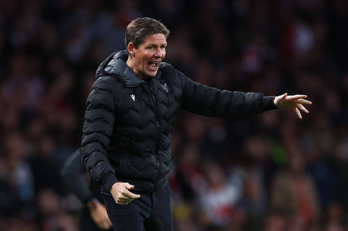 Arsenal FC is a 2-2 against Crystal Palace, so the title decision in England is made at the earliest on weekends.