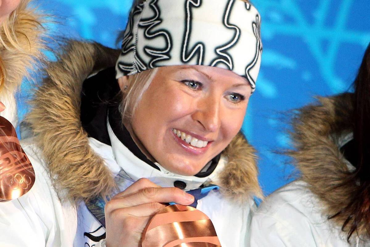 A Finnish ski legend is left by her husband and suffers seriously.