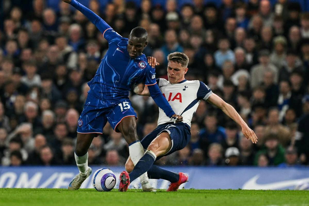 Chelsea FC wins in the derby against Tottenham. A world champion sets the course for victory.