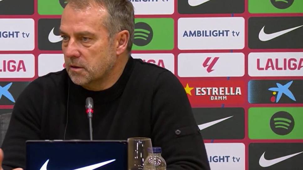 Barça coach Hansi Flick relies on Robert Lewandowski and is convinced that the top striker wants to win the Pichichi trophy-but the team always goes first for him.