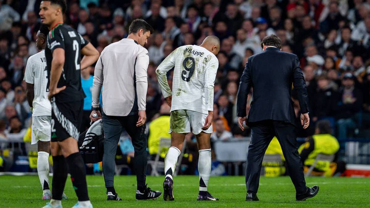 Real superstar Kylian Mbappé (m.) Has injured and is whistled by the fans