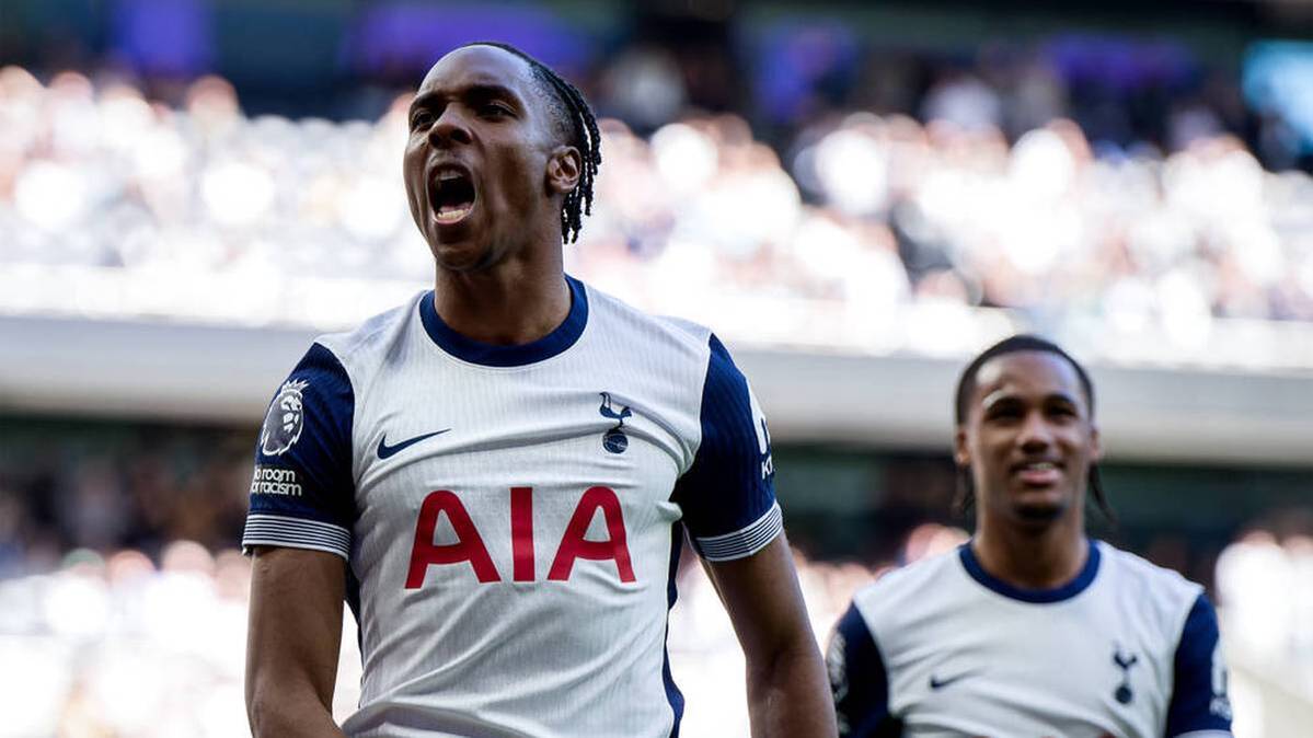 Mathys Tel cheered his first goal in the Premier League