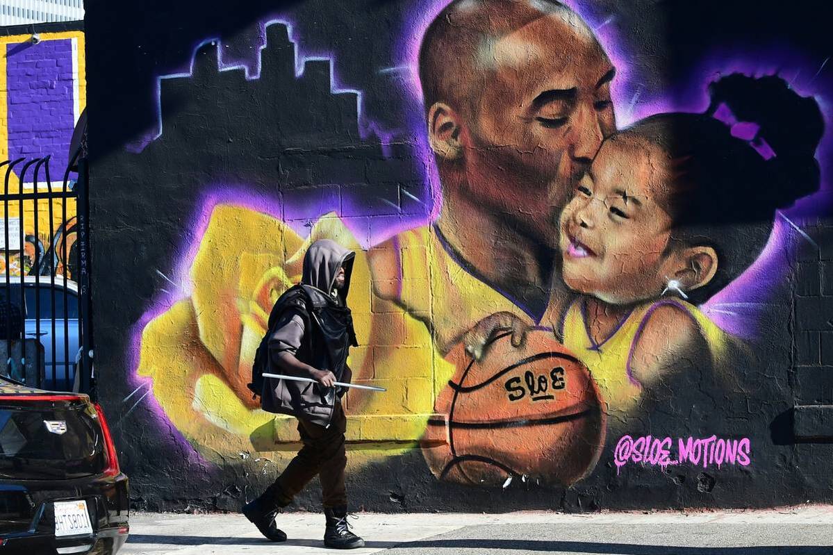 The basketball star from the La Lakers donates $ 5,000 so that the work can shine in new splendor.