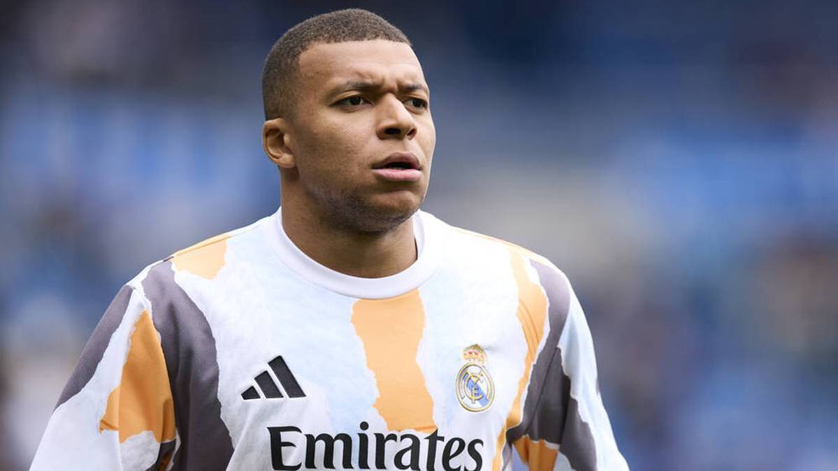 Kylian Mbappé saw the red card after video evidence