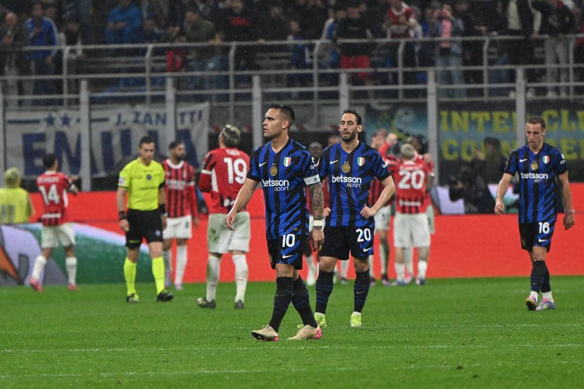 Former Frankfurt Luka Jovic puts a double pack against the city rivals. This means that Inter remains two titles.