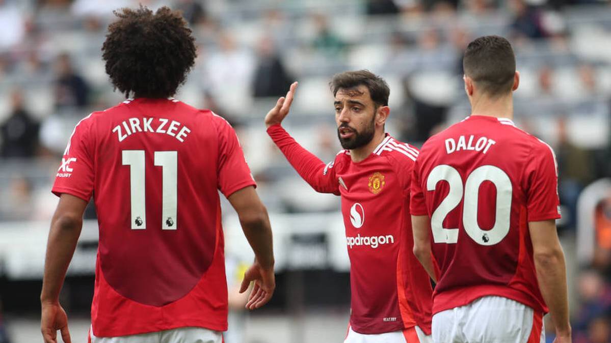 Bruno Fernandes and his teammates are criticized