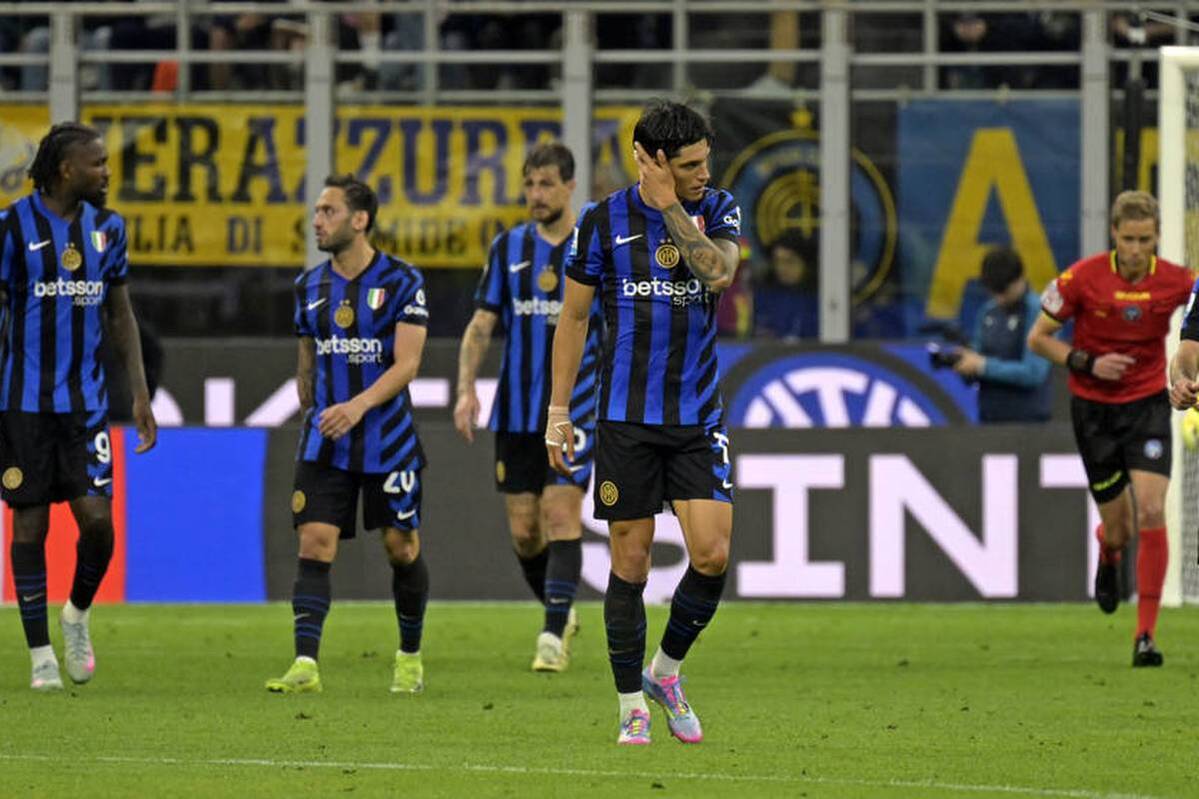 Inter Milan dramatically misses the lead and a large step towards series A title. The domestic press follows.