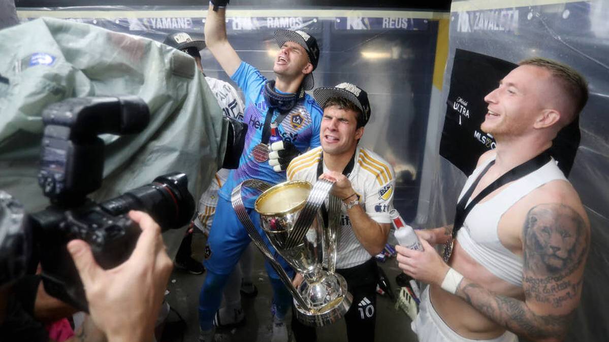 The last victory of his team: Marco Reus (right) won his first title with the La Galaxy