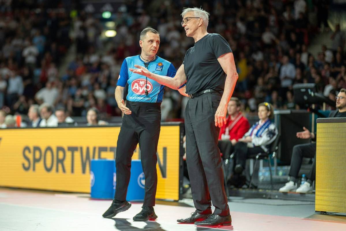 After the main round final, the world champion coach does not leave good hair on the professionals of FC Bayern.