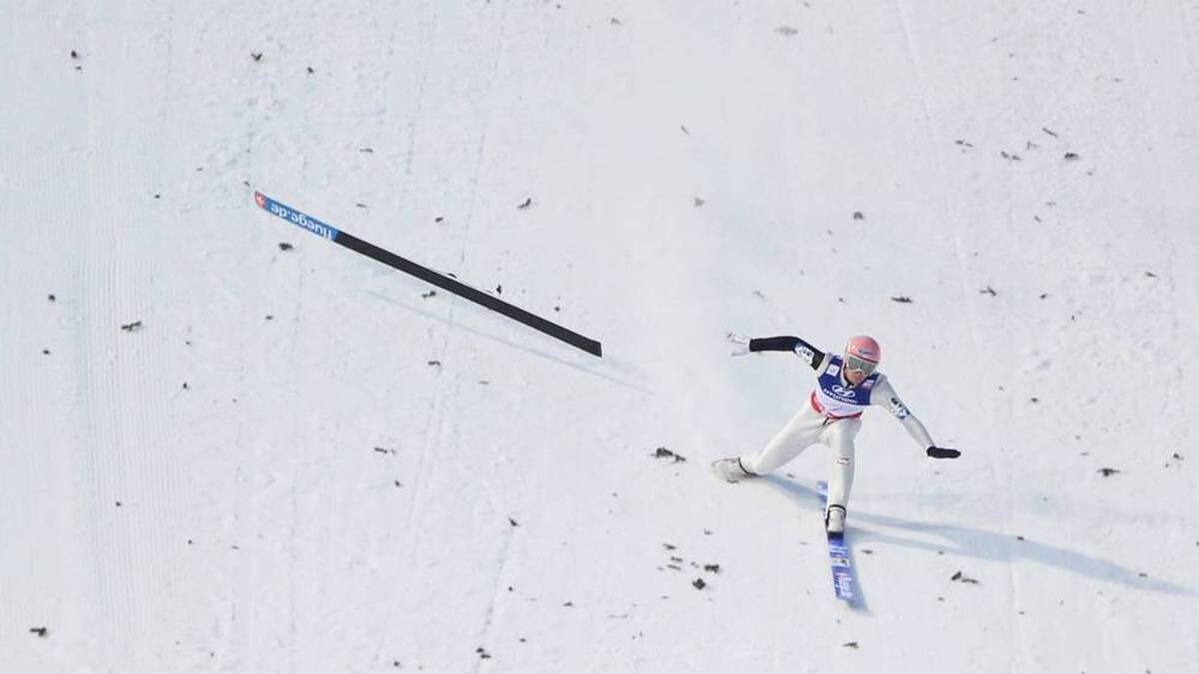 Manuel Fettner on his landing piece