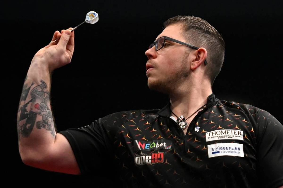 The German darts professionals have the first sense of achievement at the European Darts Open. In the end it becomes unnecessarily exciting again.