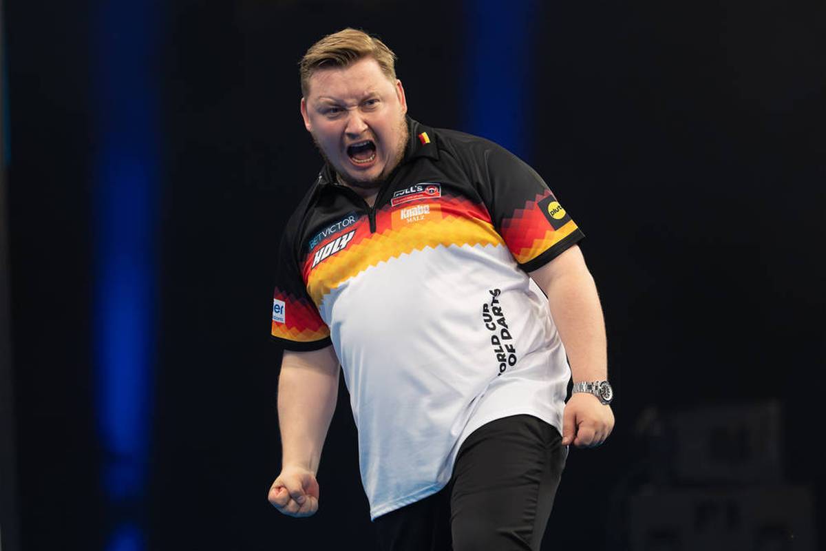 In Leicester there are three editions of the Players Championship. The darts stars fight for the main prize of £ 15,000.