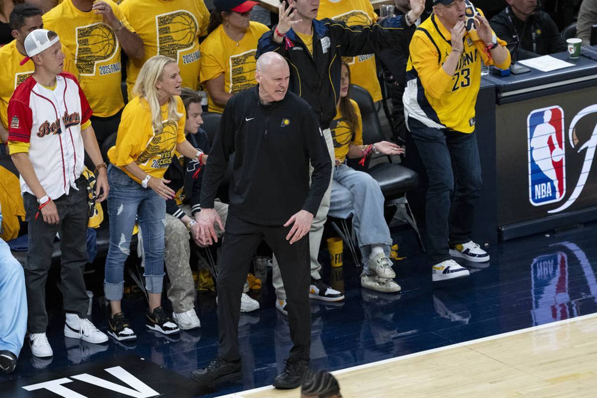 Rick Carlisle coaches the Indiana Pacers in the NBA finals