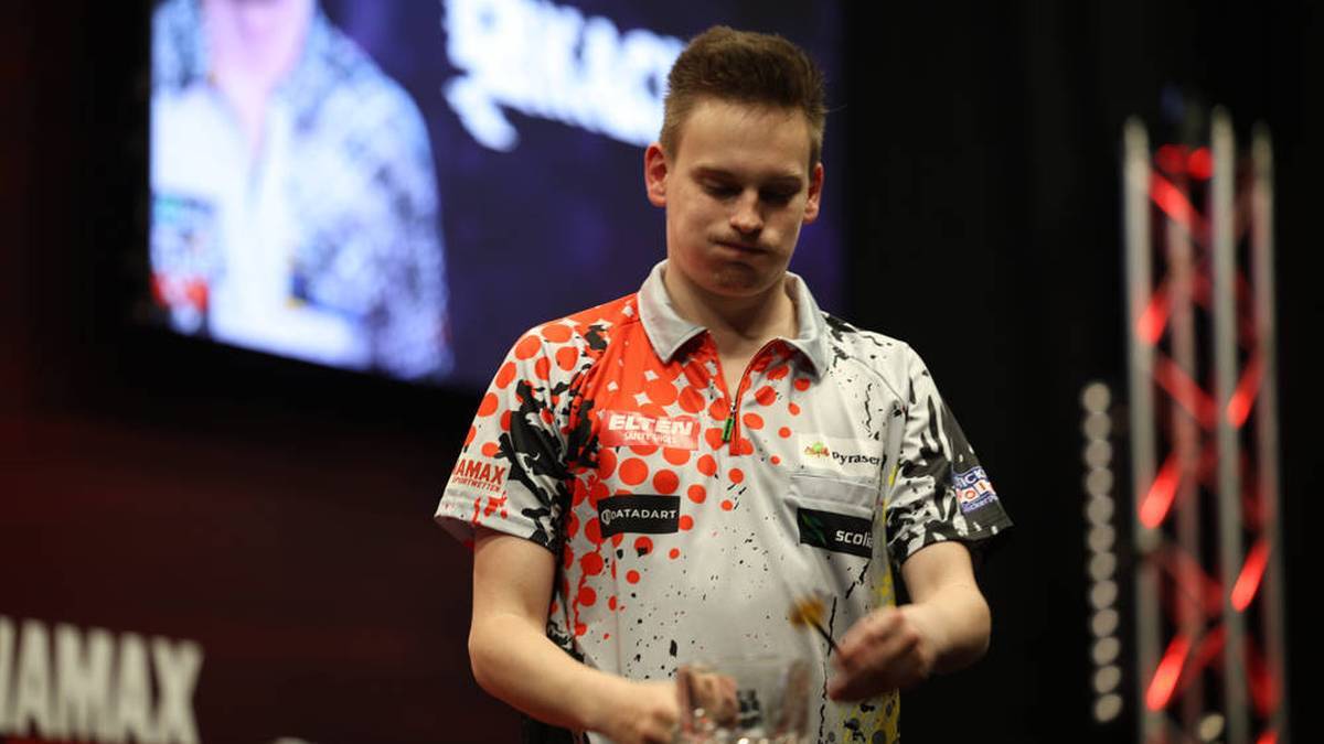 Ricardo Pietreczko is eliminated at the European Darts Open