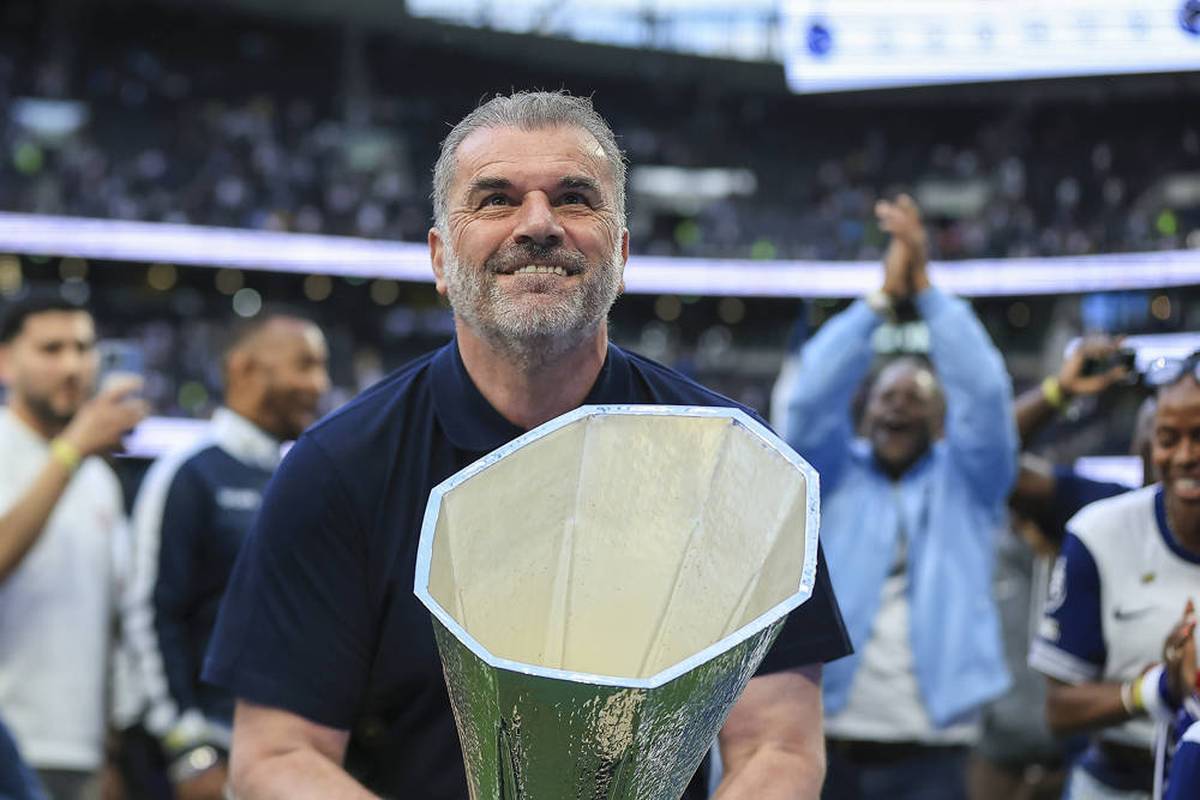 Trainer Verzecoglou disappointed with Tottenham Hotspur in the Premier League, but won the Europa League. Nevertheless, he has to go now.
