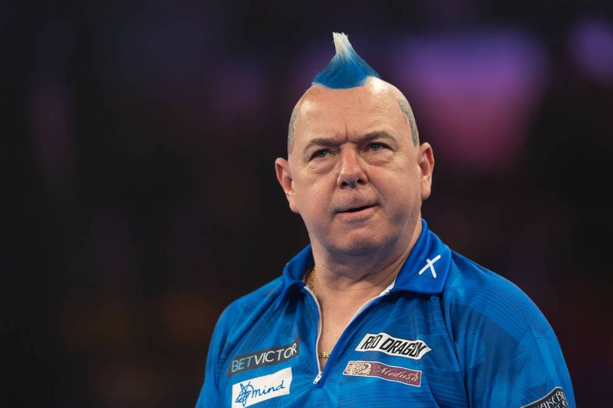 The Dutch continue to play the muscles at the World Cup of Darts. Scotland, on the other hand, comes under the bikes.