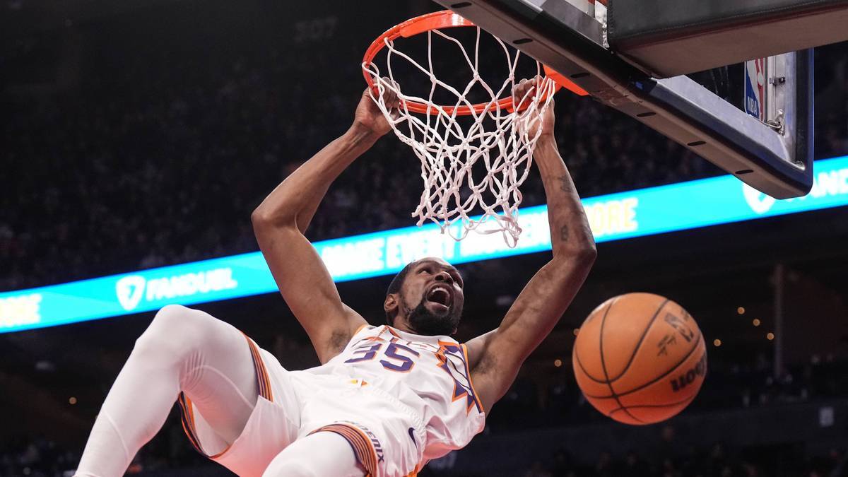 Where does NBA star Kevin Durant go?