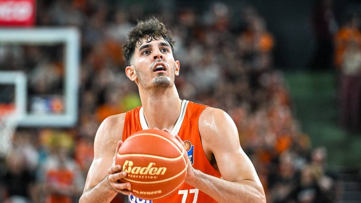 Ben Saraf Will Play in Game Four Against FC Bayern Basketball