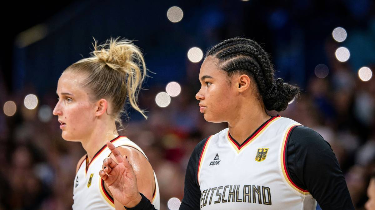 Fiebich (l.) And Sabally together at Olympia