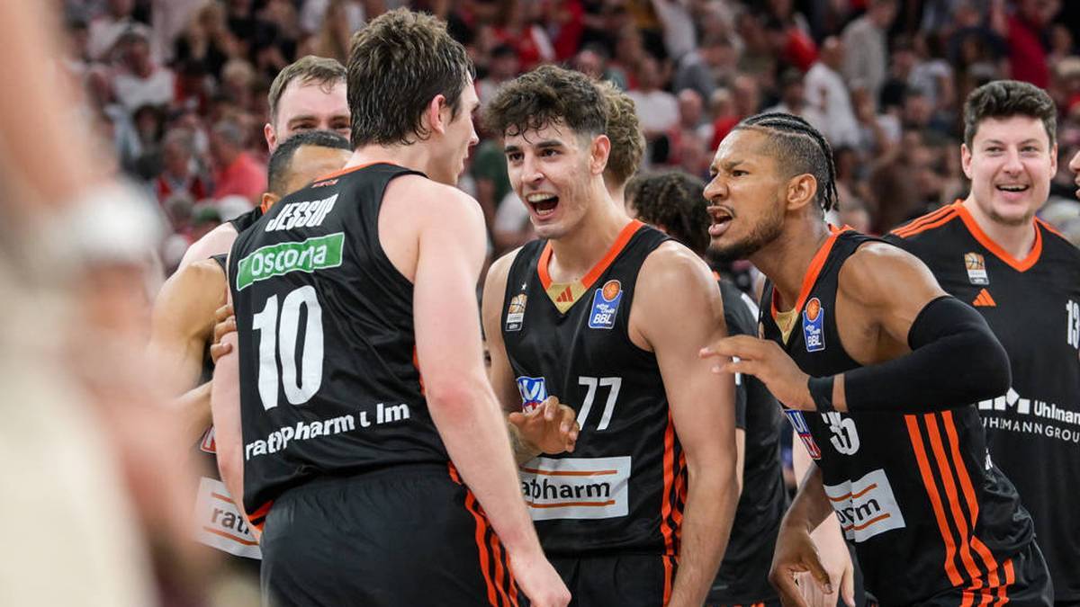 Ben Saraf (m.) Wants to Win the Championship with Ratiopharm Ulm