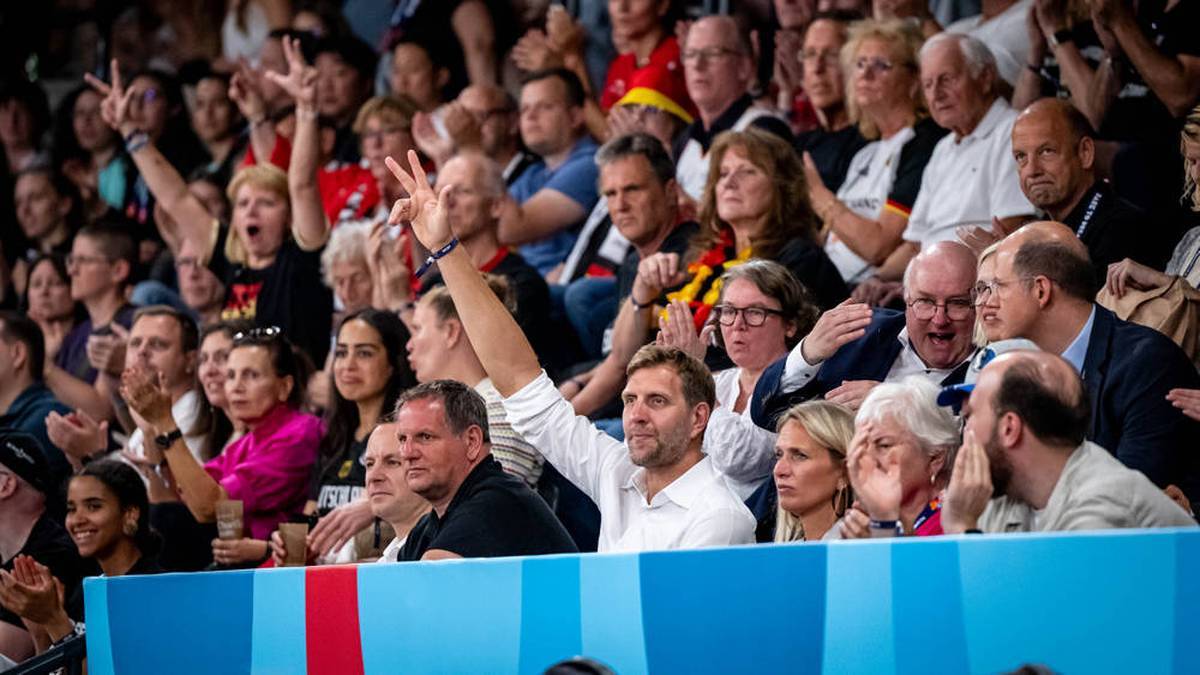 Dirk Nowitzki Cheered the Dream Start of the German Basketball Players