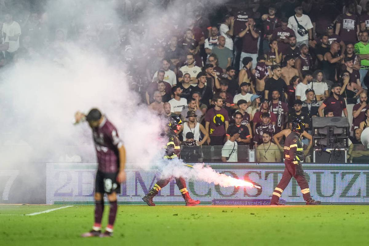 It wasn't long ago that Us Salernitana played with Franck Ribéry in series A. Now the club is leaving for the second time in a row. The way is inglorious.