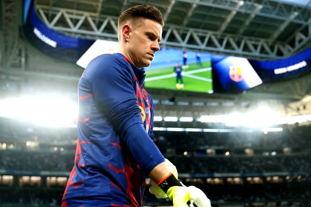Marc -André Ter Stegen has to expose for a long time - the precisely duration of his forced break plays an important role for FC Barcelona.