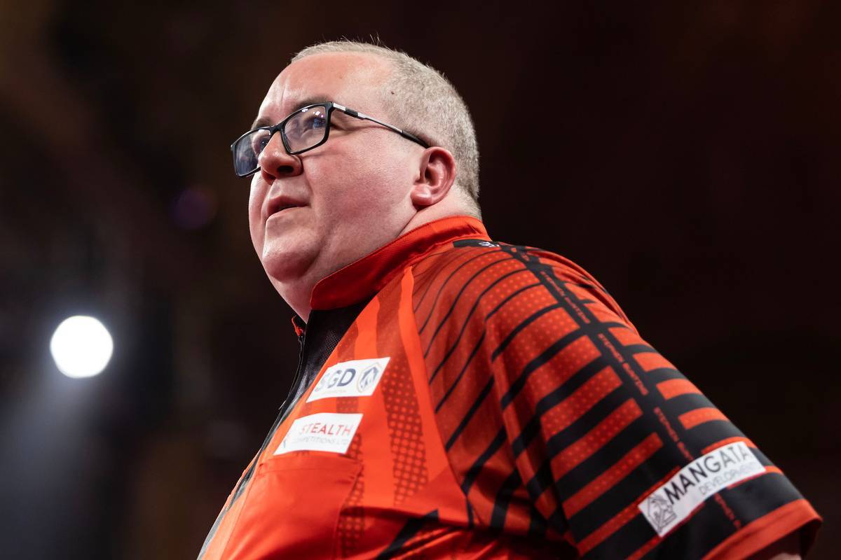 Stephen Bunting is in the quarter -finals of the World Matchplay. The darts star makes a title announcement in advance.