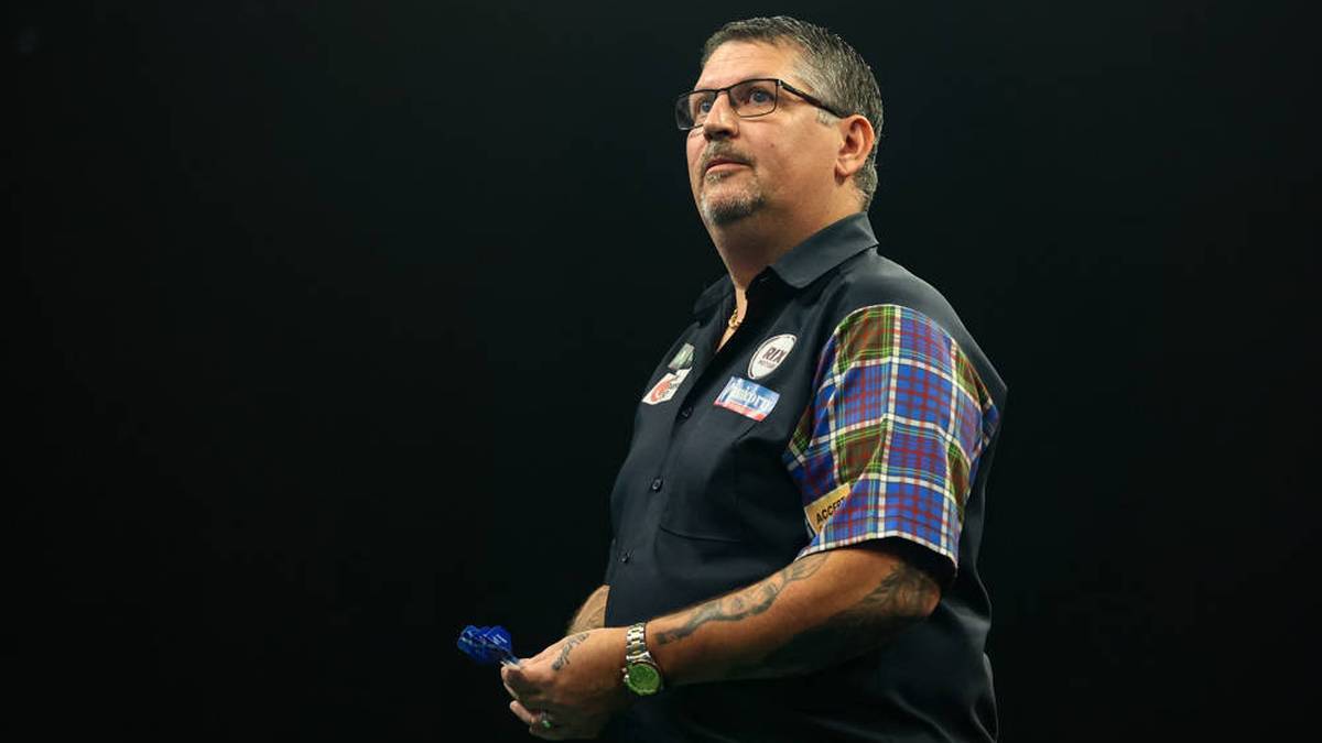Gary Anderson Misses his old Colleagues