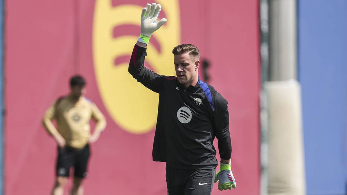 Marc-André ter Stegen meets his own replacement for the first time