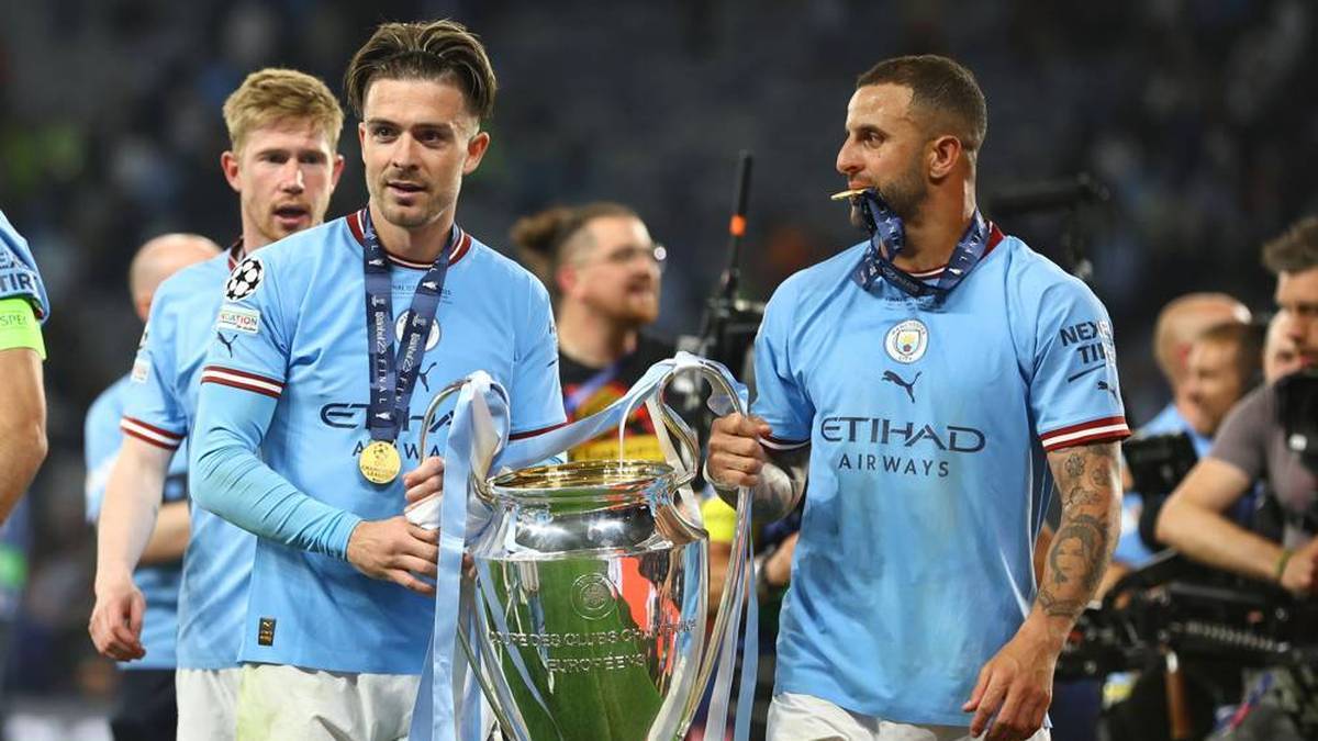Kyle Walker (right) leaves Manchester City