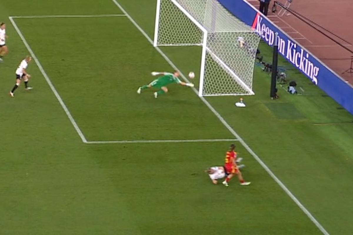 Berger of all people! Germany's title dream bursts here