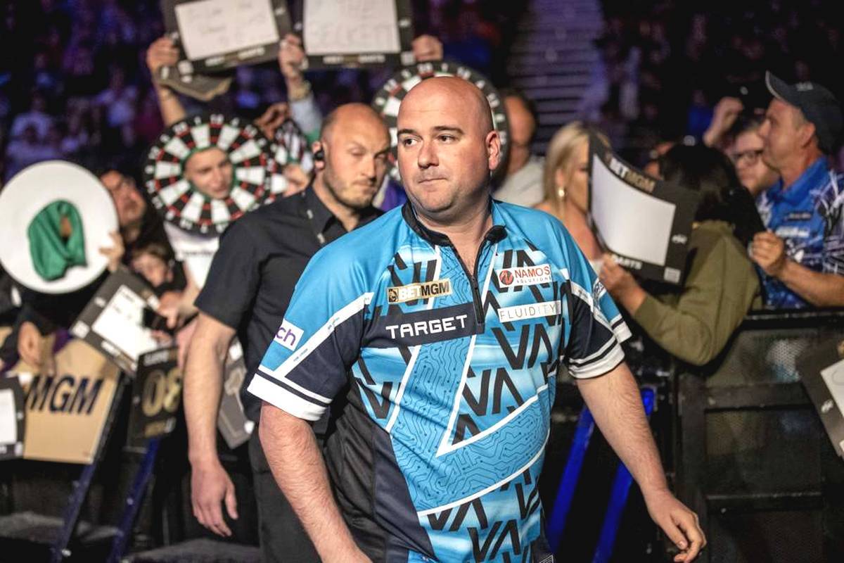 Rob Cross brought the English tax authorities for a lot of money. Now he talks about his offense - and shows himself refined.