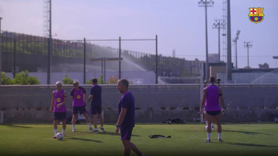 FC Barcelona is in the middle of the season preparation for the upcoming season with coach Hansi Flick. Keeper Marc-André Ter Stegen is still missing and could still be out for months.