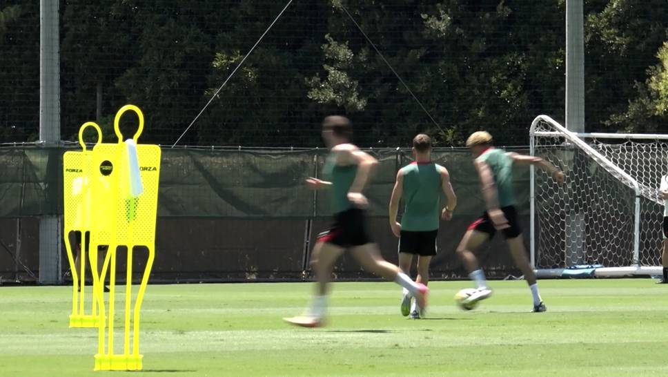 They came from the Bundesliga and are the Reds record transfers. Florian Wirtz and Hugo Ekitiké filed in the training camp at the fine adjustment for the title maturity.