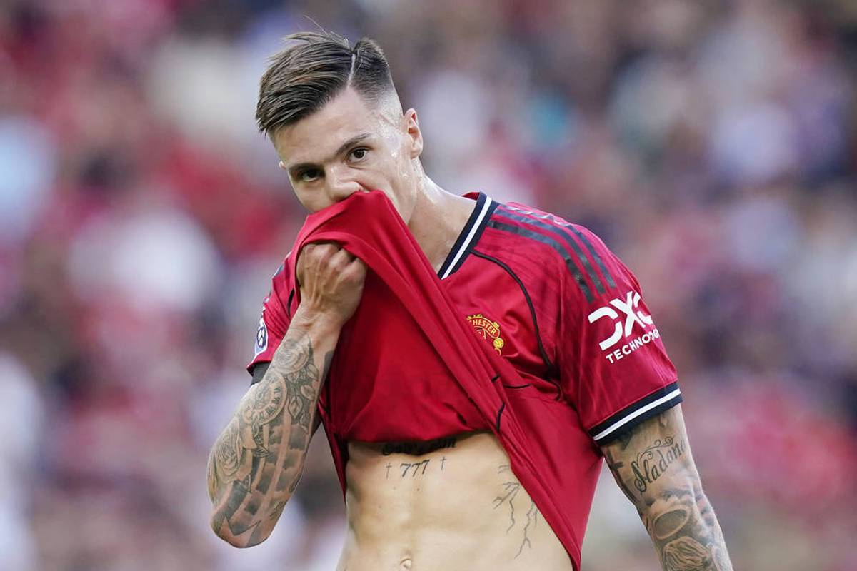 After his arrival in Manchester, Benjamin Sesko remains behind the expectations. The press is already torn.