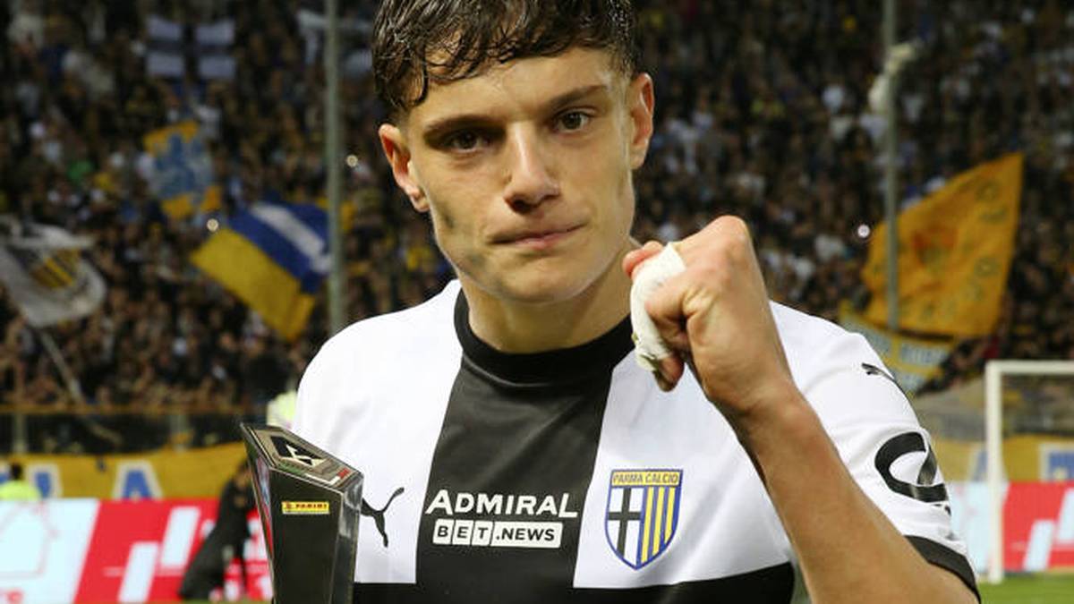 Giovanni Leoni changes to Liverpool