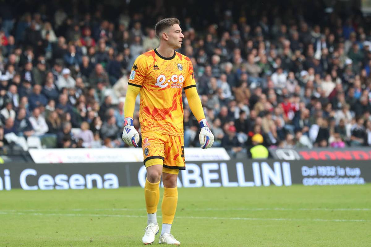 Jonathan Klinsmann, as the son of Jürgen Klinsmann, has to fight with a lot of pressure and comparisons. After difficult beginnings in his career, he has now celebrated the first breakthrough in Italy.