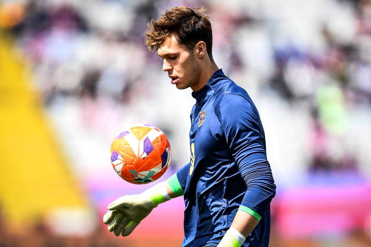 FC Barcelona could stand without its desired goalkeeper duo at the beginning of the season. Is Flick put out of a youngster out of his hat?