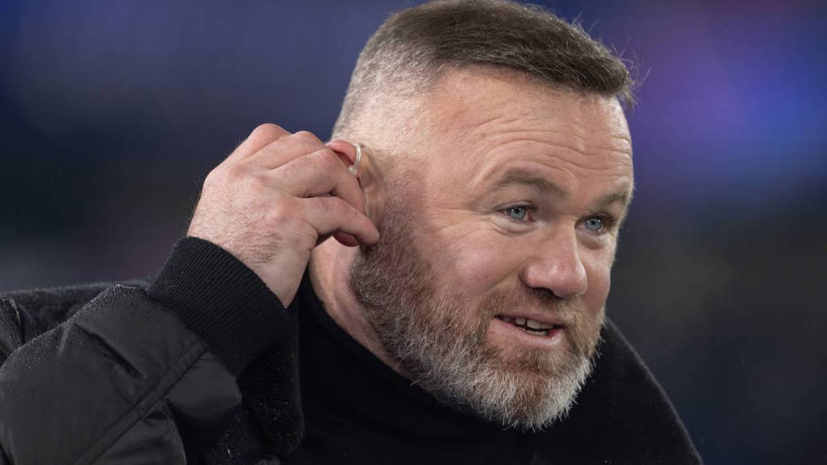 Wayne Rooney asks Manchester United to a transfer from Gianluigi Donnarumma