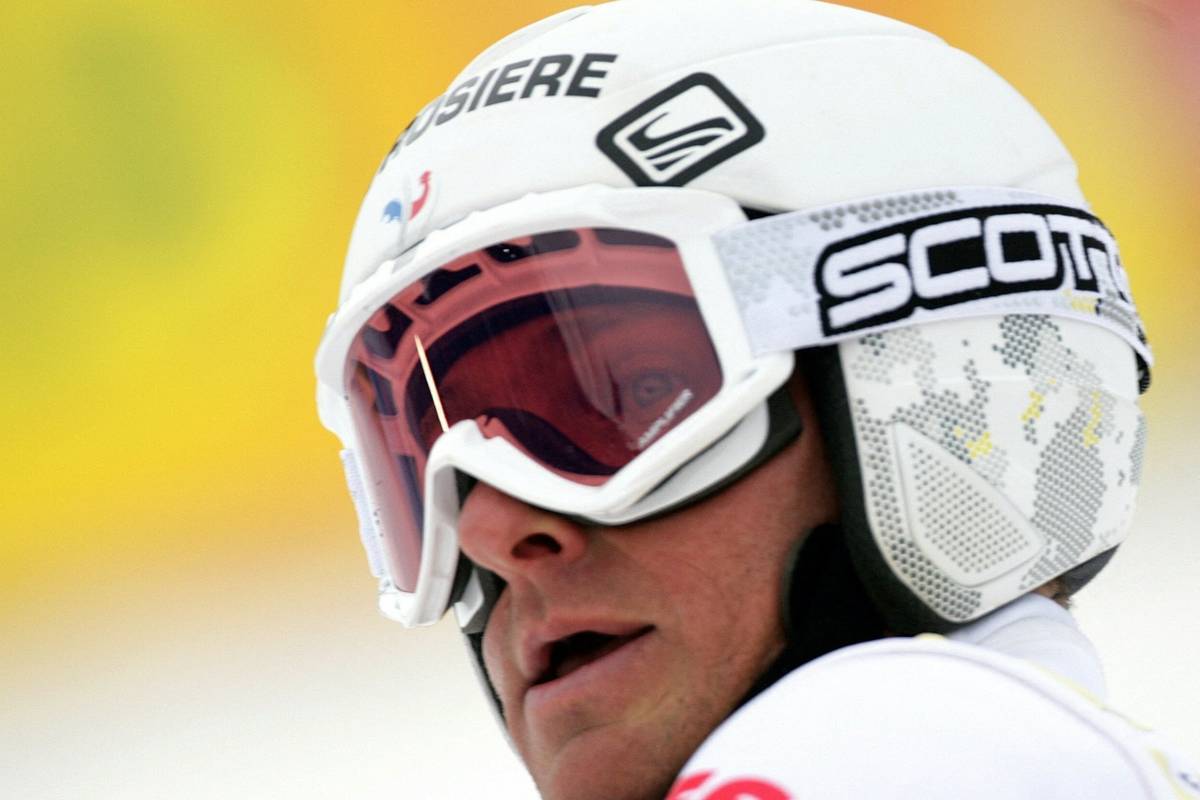 The judiciary opens up a procedure against Joël Chenal. The French Olympic second of 2006 is accused of twelve women.